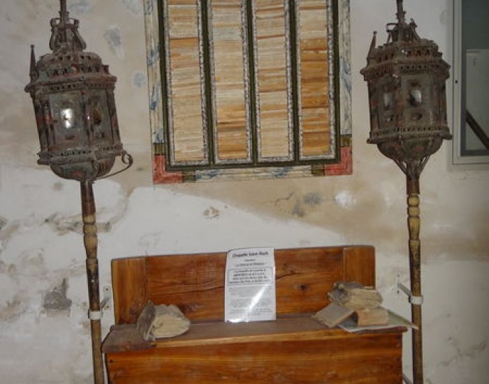 Mobilier chapelle St-Roch des Prés - Une partie du mobilier des Pénitents à la chapelle Saint-Roch des Prés Mobilier chapelle St-Roch des Prés - Une partie du mobilier des Pénitents à la chapelle Saint-Roch des Prés